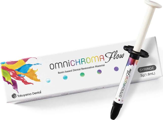 Tokuyama Omnichroma Flow dental composite in a syringe with packaging for dental restoration
