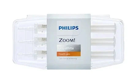 Philips Zoom Daywhite kit includes three take-home whitening syringes for brightening teeth